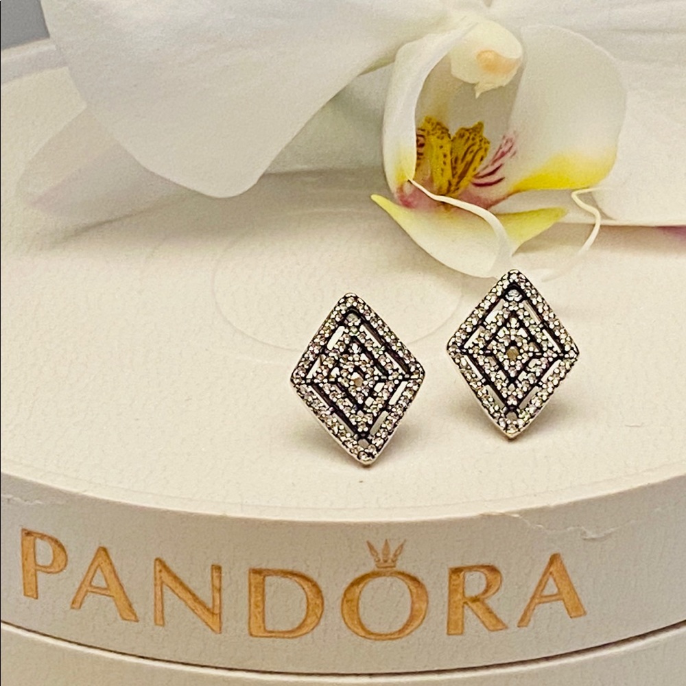 Pandora geometric elegant lines earrings